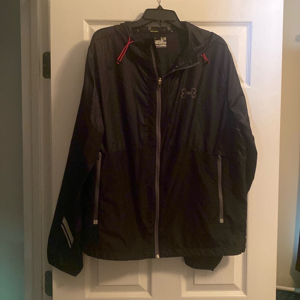 Lightweight running jacket